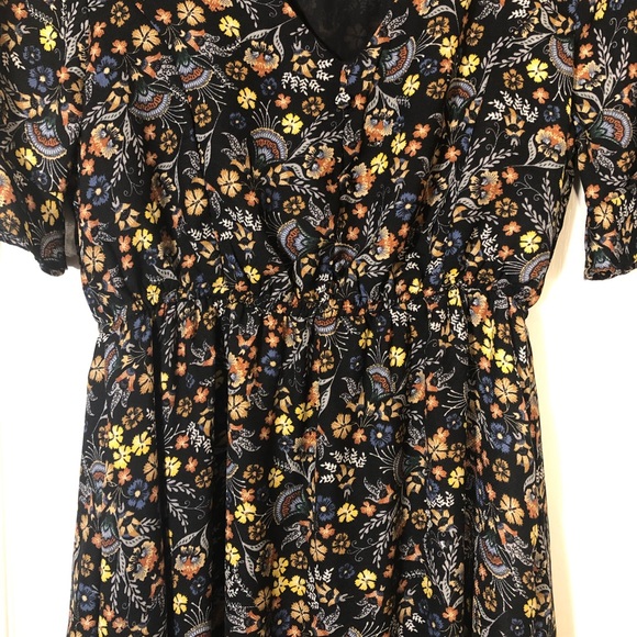 Hayden Los Angeles Floral Dress - Picture 10 of 10